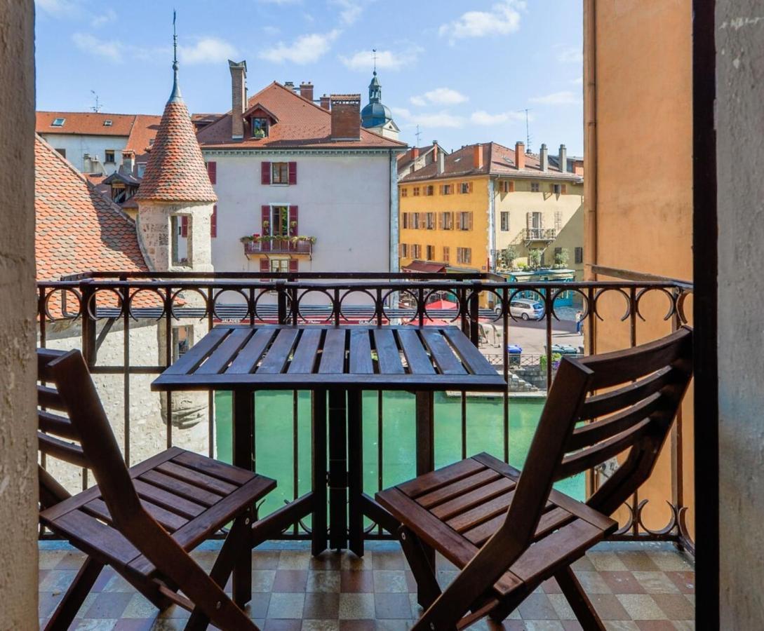 3-Star Rated Apartment In The Heart Of The Old Town With A View آنسي المظهر الخارجي الصورة