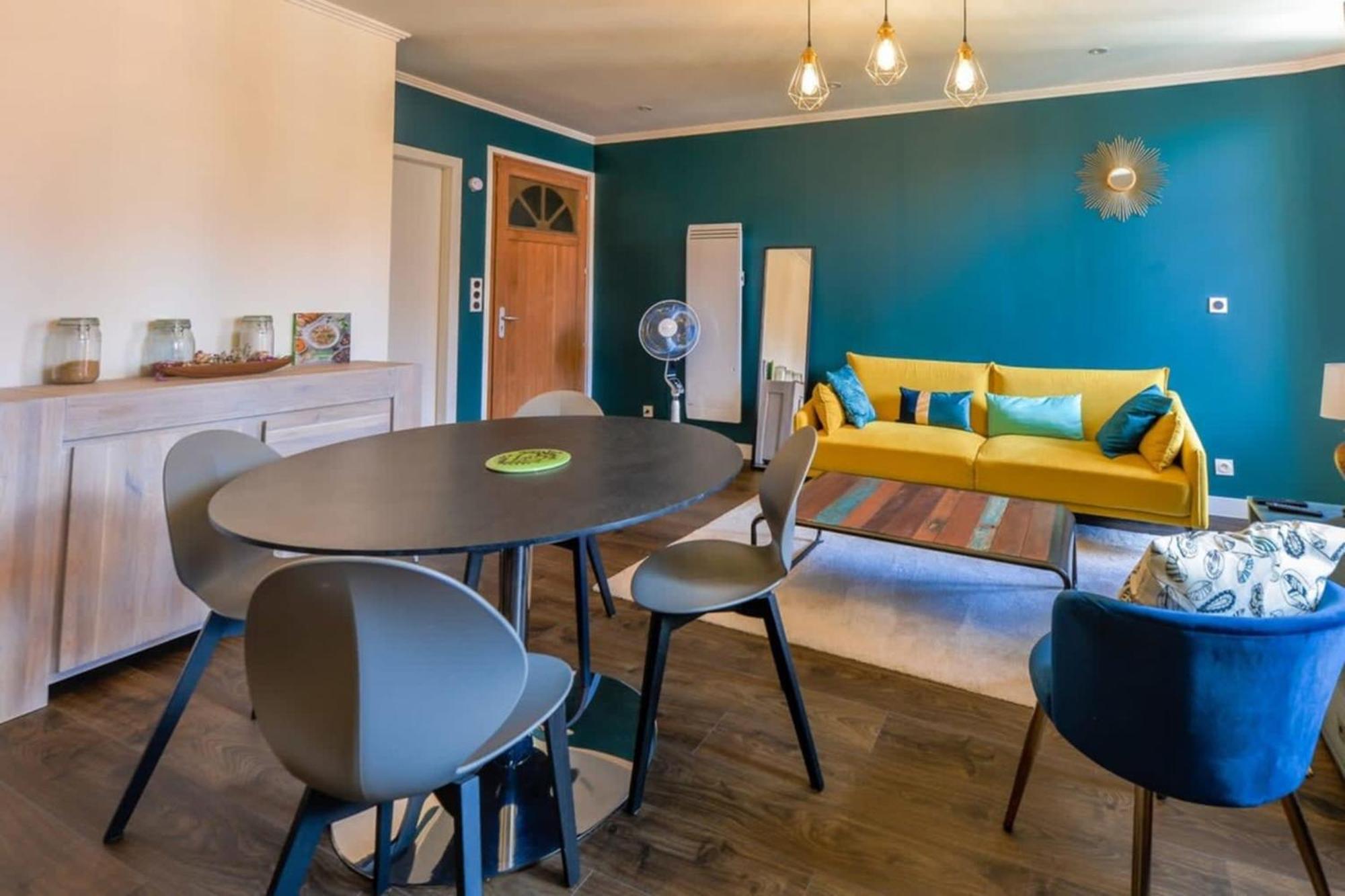 3-Star Rated Apartment In The Heart Of The Old Town With A View آنسي المظهر الخارجي الصورة